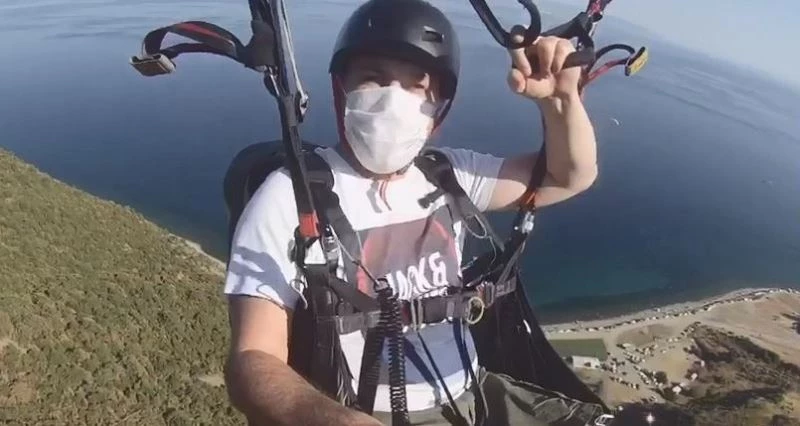 500 metre yükseklikten uyardı: ‘Lütfen maskenizi takın’
