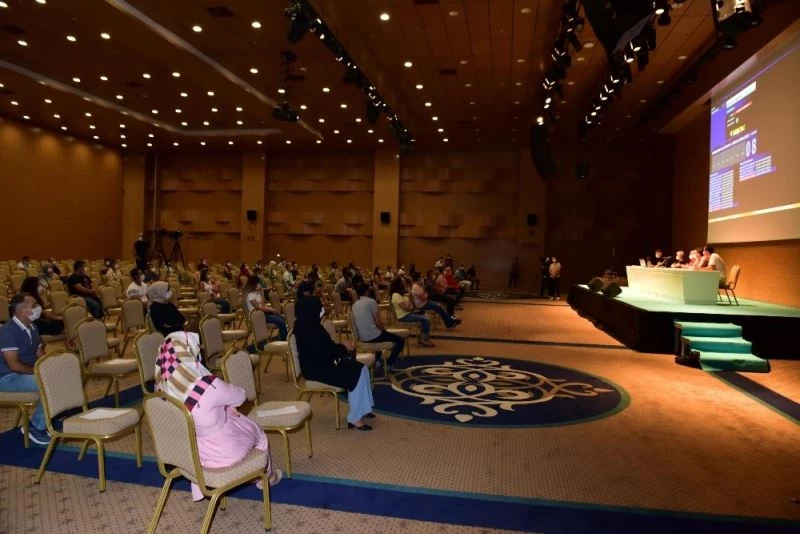 Kepez’de personel alımı noter huzurunda yapıldı
