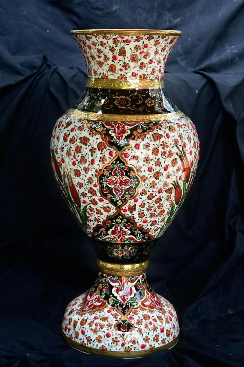 Kütahyalı sanatçılardan ’Kadim Ateş Sanatı Çini Sergisi’
