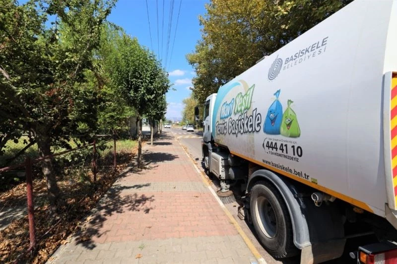 Başiskele’de yollarda titiz temizlik
