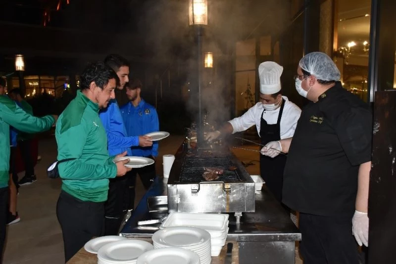 Manisa FK, mangal partisinde stres attı
