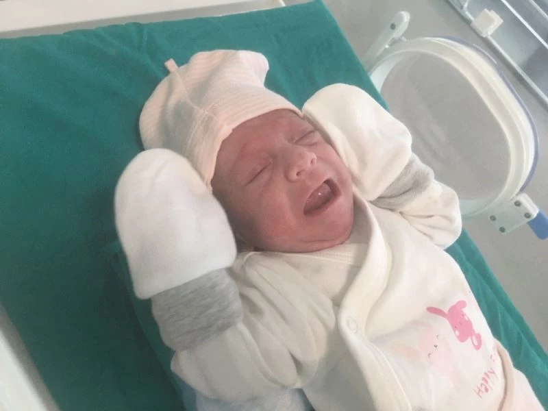 (Özel) 27 haftalık Asena bebeğin hayata tutunma mücadelesi
