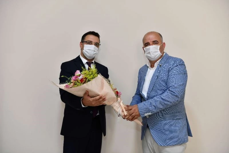 SAÜ’de iki ayrı birimde devir teslim töreni yapıldı
