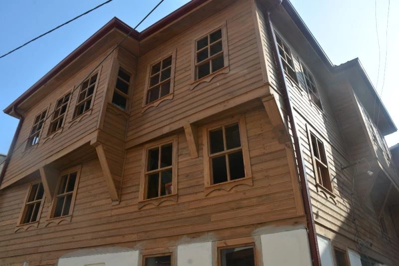 Dışı saray gibi içi virane
