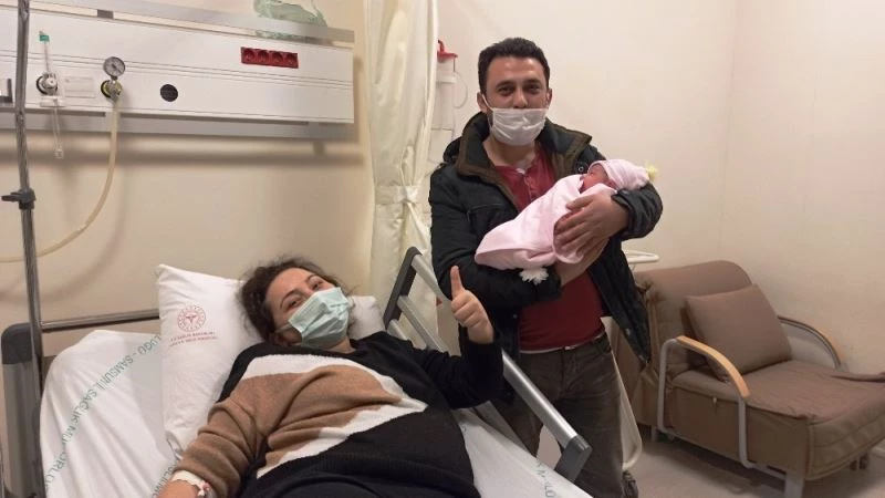 Bafra’da yılın ilk bebeği Nilay
