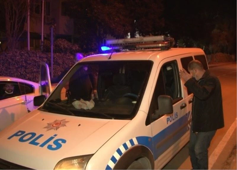 Yeni yılın ilk cezasını sokakta dolaşırken yedi
