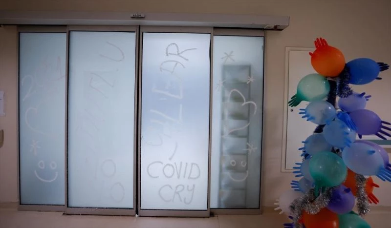 Fedakar sağlık çalışanları yeni yıla da nöbette girdi