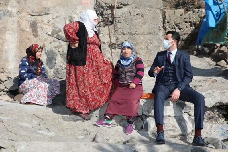 Yenişehir Kaymakamı Beşikci vatandaşlarla bir araya geldi
