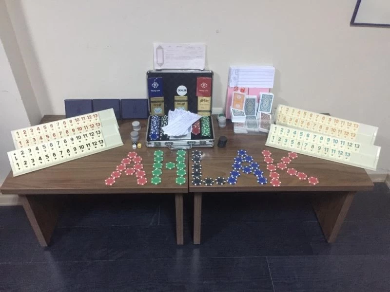 Kumar oynarken yakalanan 46 kişiye 61 bin 456 TL idari para cezası
