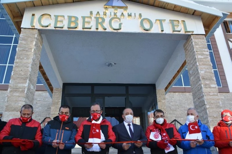 Sarıkamış’ta Bakanların katılımıyla 3 yıldızlı Iceberk Hotel hizmete girdi
