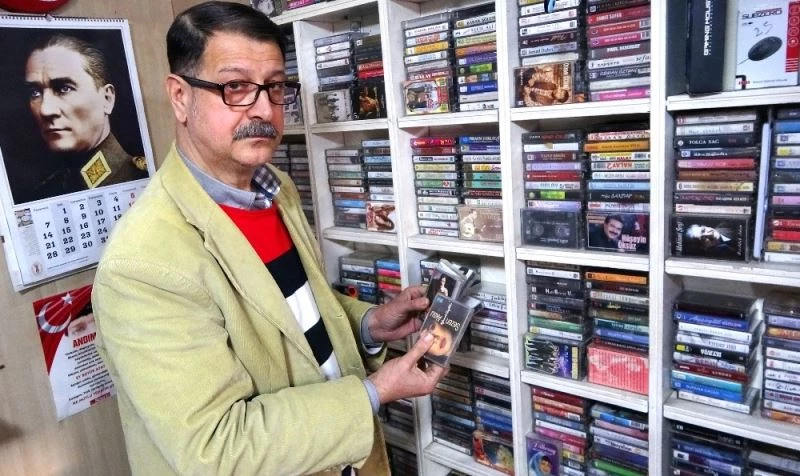 Geçmişe özlem kaset satışlarını artırdı
