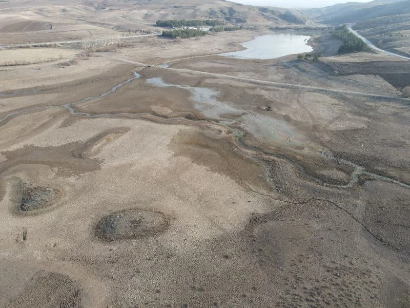 Kuraklığın boyutunu gösteren ürkütücü görüntüler
