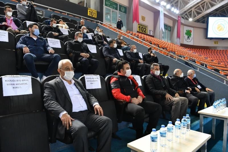 Rekabetin tavan yaptığı maçta gülen taraf Mamak oldu
