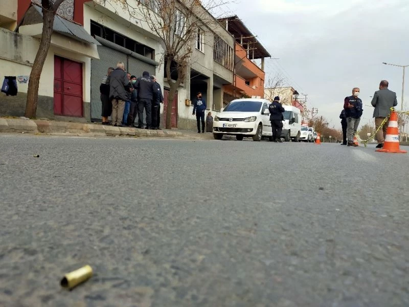 Tartıştığı kocasına mermi yağdırdı
