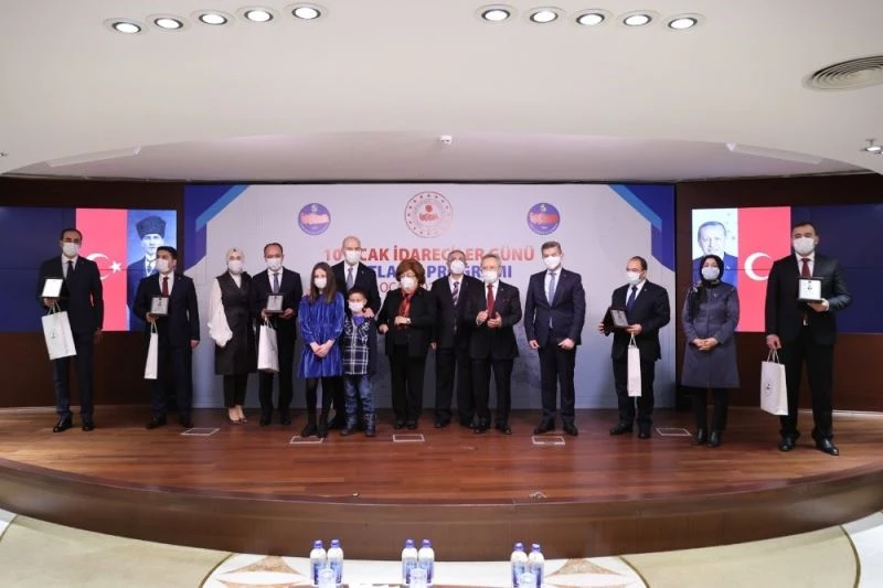 Başkale Kaymakamı Solak’a ‘yılın idarecisi’ ödülü
