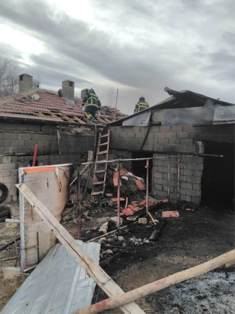 Konya’da ağıl yangını:38 küçükbaş hayvan telef oldu
