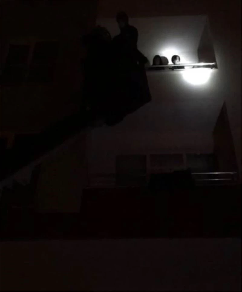 Kilitlendikleri evde tecavüz edilip zorla fuhuş yaptırılan 2 Özbek kadın kurtarıldı
