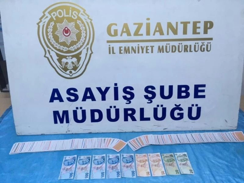 Gaziantep’te derneğe kumar baskını
