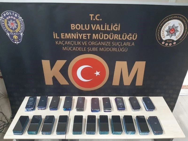 Bolu’da 334 bin liralık kaçak telefon yakalandı
