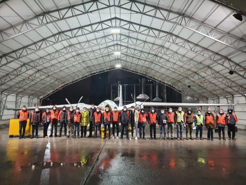 Selçuk Bayraktar, AKINCI PT-3 testinden video paylaştı
