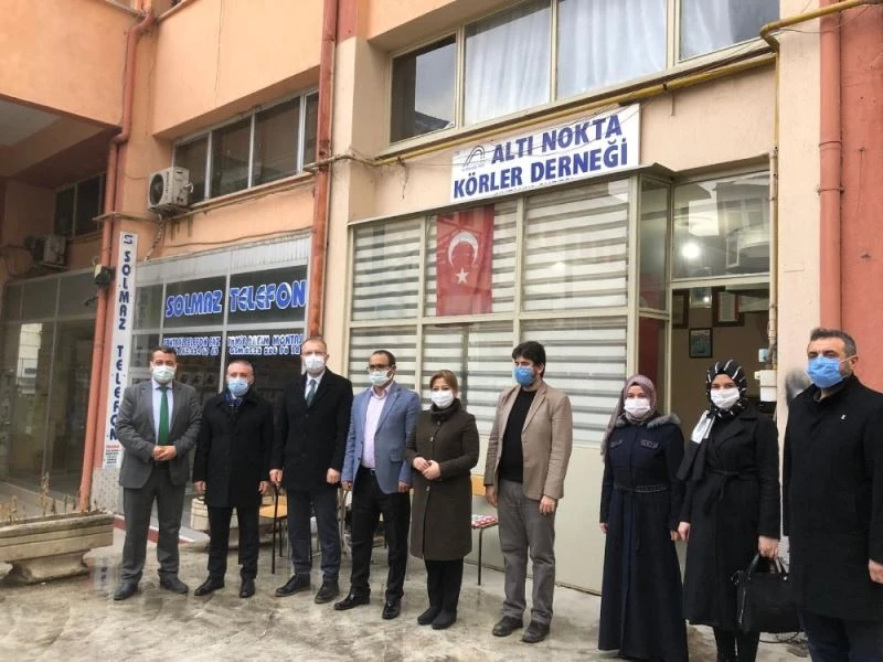 Kütahya AK Parti heyetinden Altı Nokta Körler Derneği’ne ziyaret
