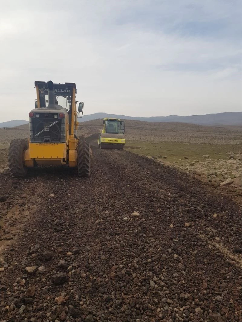 240 haneli mezraya 2 buçuk kilometrelik yeni yol
