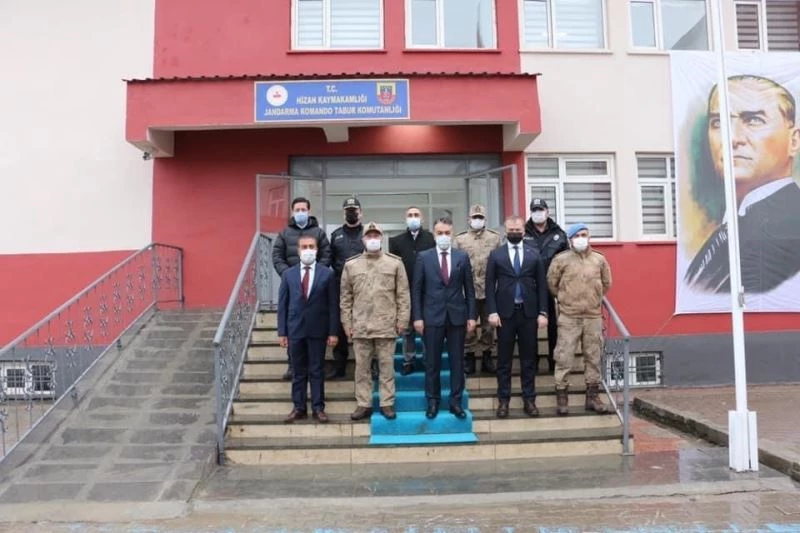 Vali Çağatay’dan kahraman komandolara ziyaret
