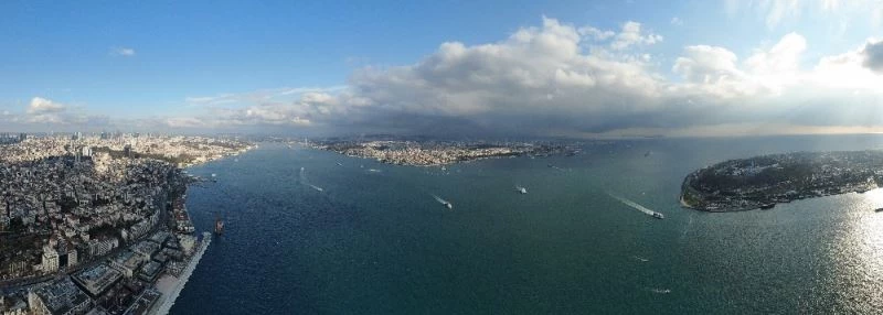 İstanbul’un bir yakasında güneş bir yakasında kar var
