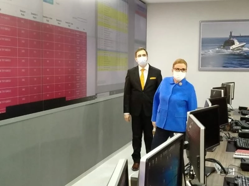 Bakan Pekcan: ”4 bin 149 olayda 4 milyar 403 milyon TL değerinde kaçak eşya ele geçirdik”
