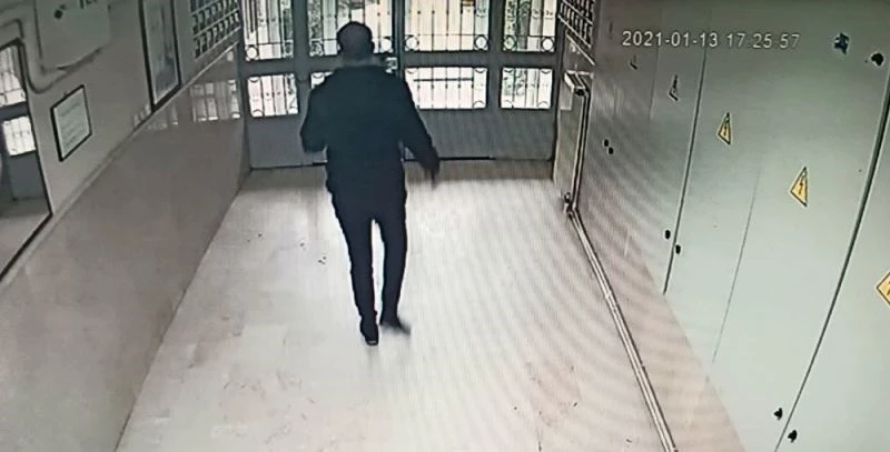 Eski sevgilisini bağlayıp evi yakmıştı, şahsın görüntüleri ortaya çıktı
