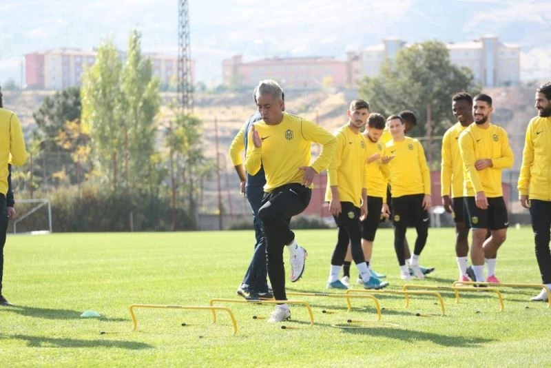 Yeni Malatyaspor’da Cueva dönüyor
