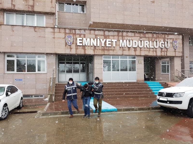 Hakkında 23 yıl hapis cezası bulunan firarı şahıs yakalandı
