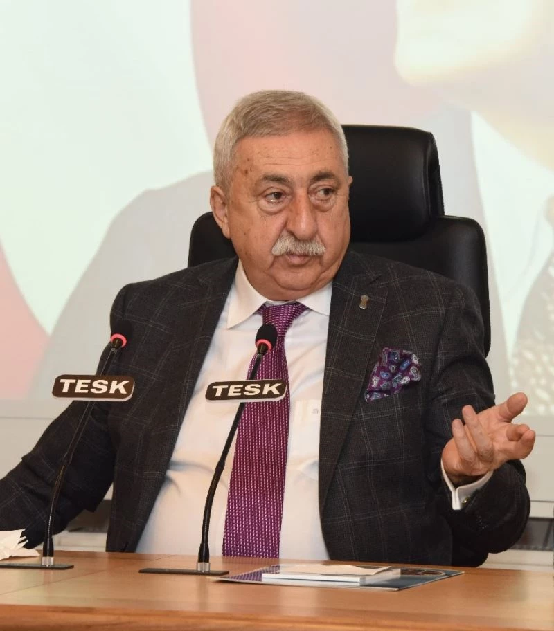 Palandöken:”Emekli olmak isteyenlere kredi verilirken ayrım yapılmamalı”
