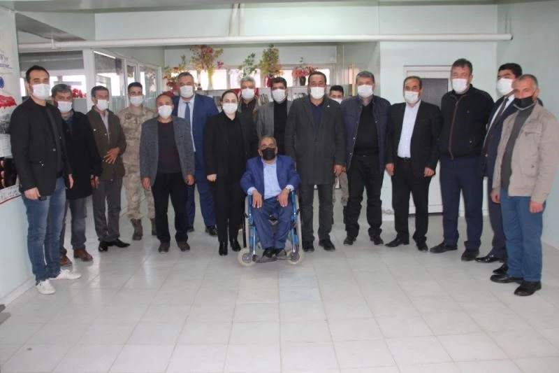 Kaymakam Demir engeliler derneğini ziyaret etti
