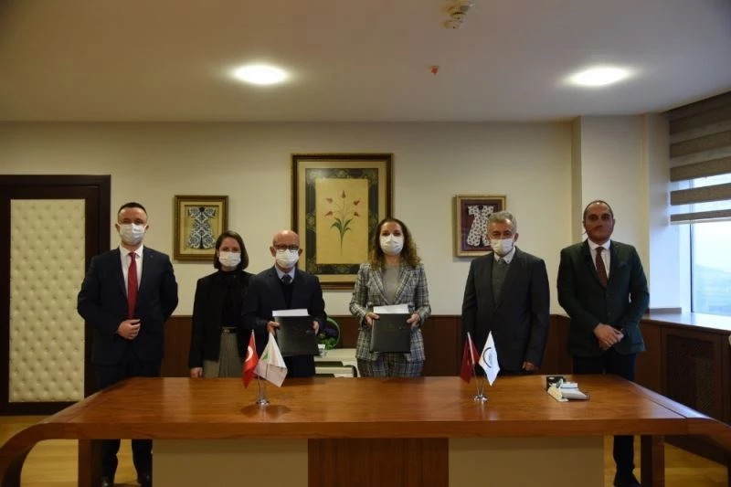 Düzce Üniversitesi’nin endüstriyel iş birlikleri bölge sınırlarını aştı
