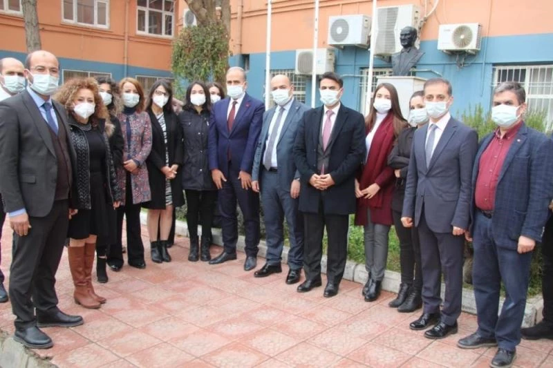 Sur Kaymakam Çiftçi, İlçe Sağlık Müdürü Yakut ile bir araya geldi
