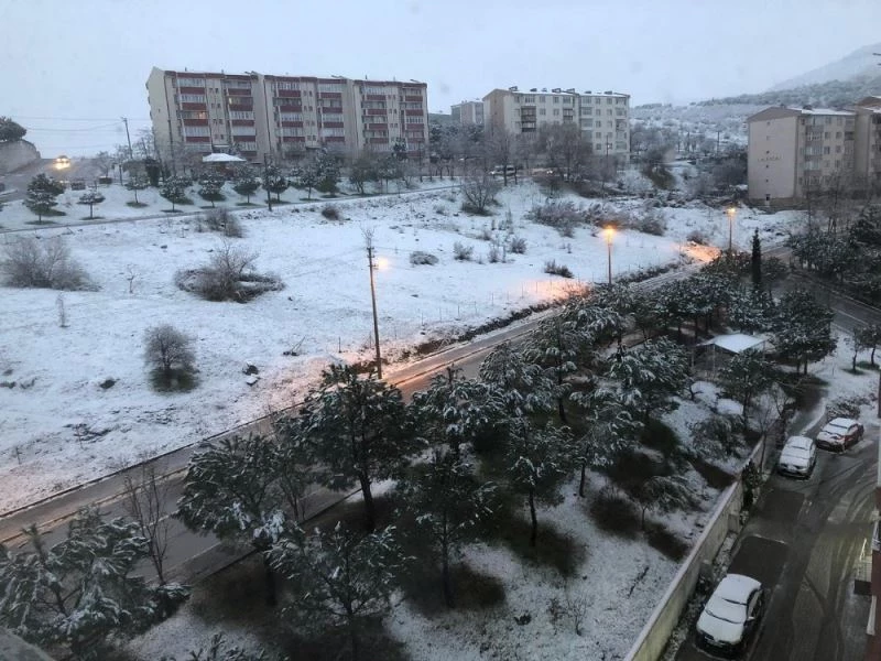 Devrek beyazlara büründü
