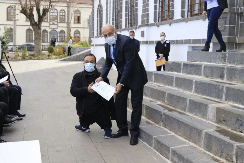 Diyarbakır Sanayi Mektebinde engellilere drone eğitim sertifikası verildi
