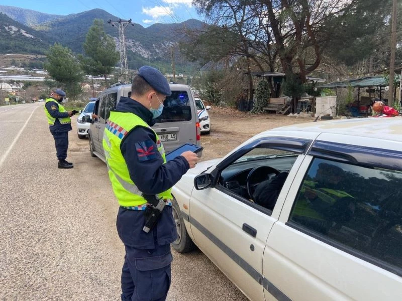 Trafik kazalarındaki en önemli sebep cep telefonu
