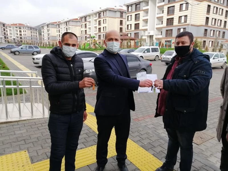 Osmancık toki konutlarında anahtarlar teslim ediliyor

