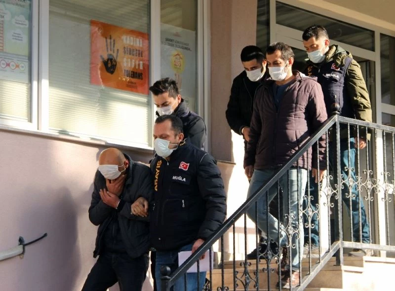 Fuhuş baronunun mal varlığı dudak uçuklattı
