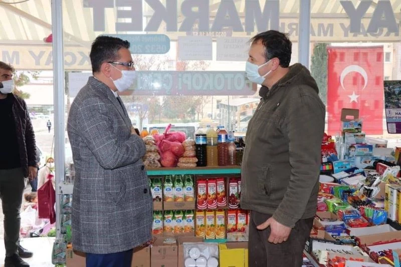 Mesainin ilk gününde esnafı gezdi
