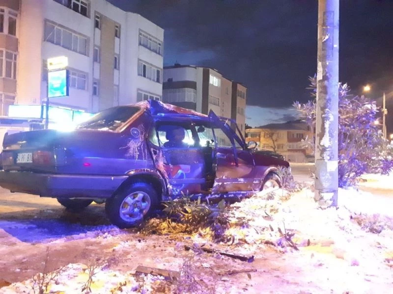 Refüjü aşarak karşı şeride geçen aracın sürücüsü 200 promil alkollü çıktı
