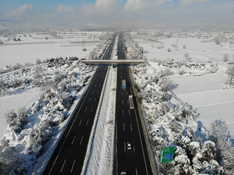 Düzce TEM Otoyolu 13 saat sonra trafiğe açıldı
