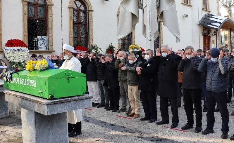 Kaybolduktan 5 gün sonra ölü olarak bulunan doktorun cenazesi memleketine uğurlandı
