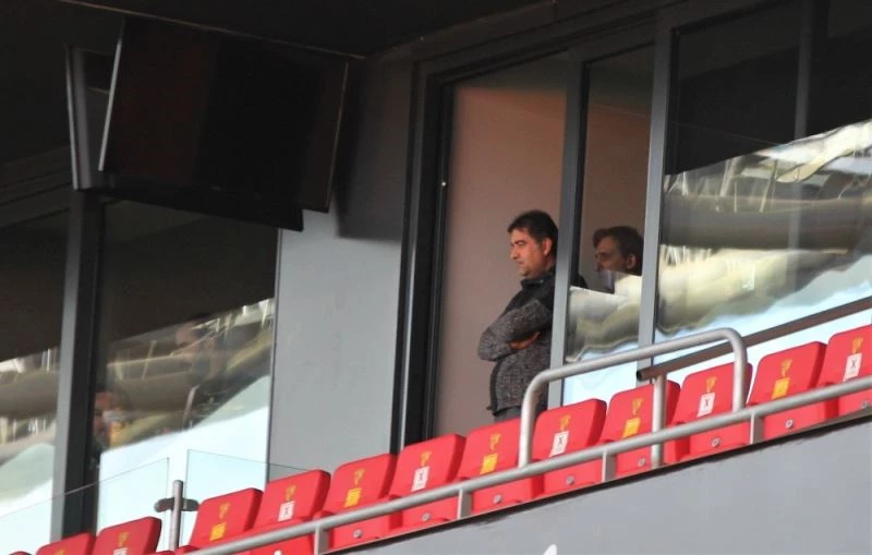 Ünal Karaman, Göztepe’yi tribünden takip ediyor
