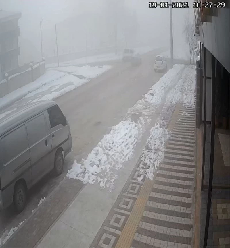 Buz ve siste kazalar kaçınılmaz oldu
