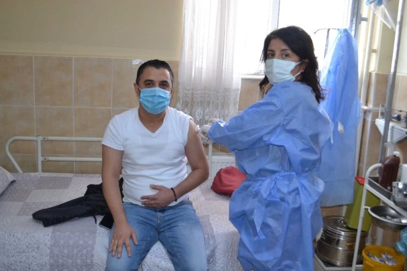 Huzurevi ve bakımevlerinde aşılama başladı
