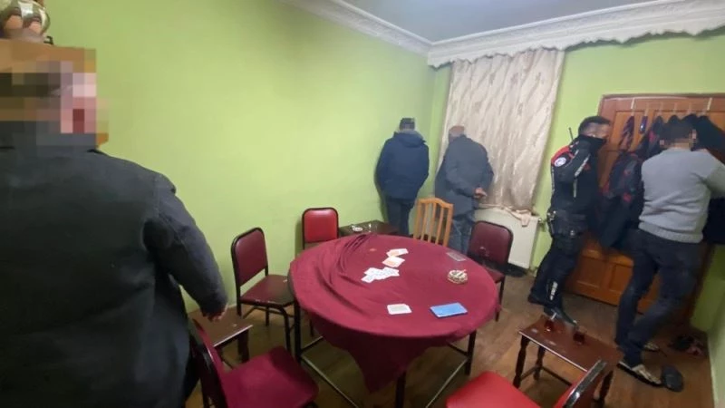 Kumar tutkusundan vazgeçemeyen şahıslar polisten kaçamadı
