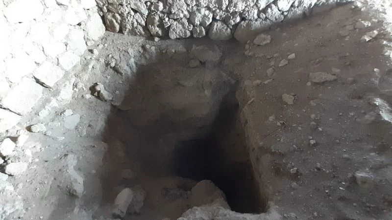 Kaçak kazıcıların bu seferki hedefi türbeler oldu
